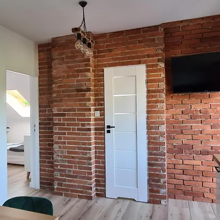 Diament * シュトゥトボ